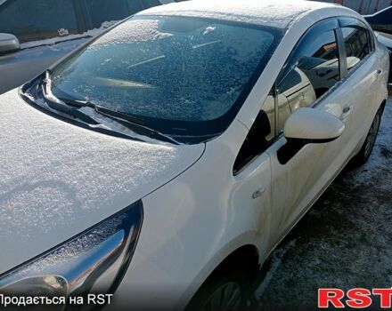 Серый Киа Рио, объемом двигателя 1.4 л и пробегом 13600 тыс. км за 4000 $, фото 1 на Automoto.ua