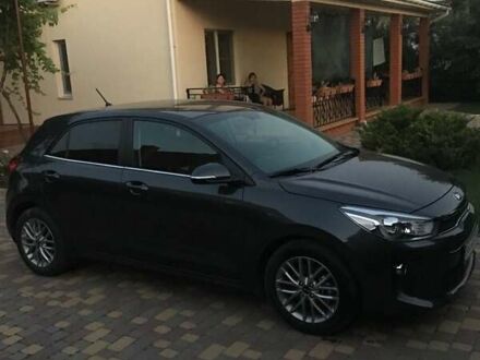 Серый Киа Рио, объемом двигателя 1.4 л и пробегом 49 тыс. км за 13500 $, фото 1 на Automoto.ua