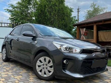 Кіа Ріо 2017 у Дніпро (Дніпропетровську) на Automoto.ua Сірий Кіа Ріо, об'ємом двигуна 1.37 л та пробігом 108 тис. км за 12300 $, фото 1 на Automoto.ua