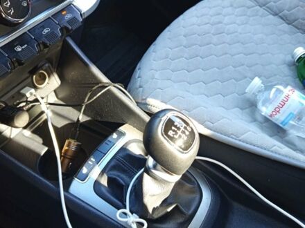 Серый Киа Рио, объемом двигателя 1.37 л и пробегом 185 тыс. км за 8900 $, фото 1 на Automoto.ua