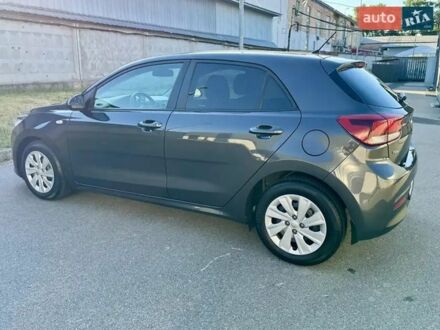 Серый Киа Рио, объемом двигателя 1.37 л и пробегом 84 тыс. км за 12900 $, фото 1 на Automoto.ua