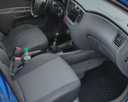 Синий Киа Рио, объемом двигателя 1.6 л и пробегом 216 тыс. км за 4300 $, фото 8 на Automoto.ua