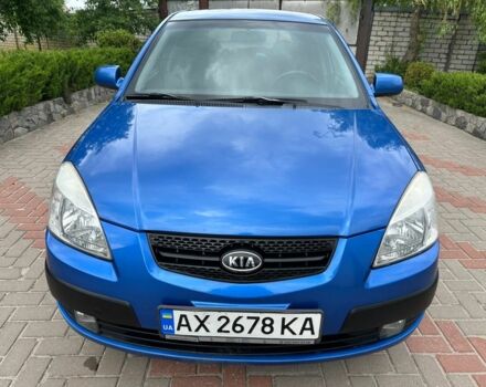 Синий Киа Рио, объемом двигателя 1.6 л и пробегом 215 тыс. км за 4800 $, фото 2 на Automoto.ua