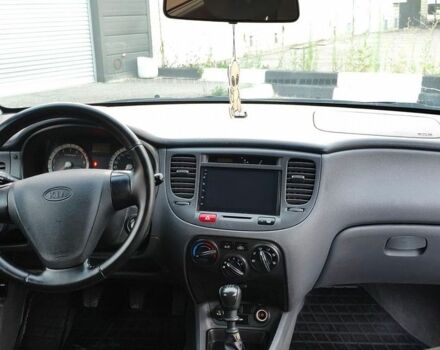 Синий Киа Рио, объемом двигателя 1.6 л и пробегом 216 тыс. км за 4300 $, фото 9 на Automoto.ua
