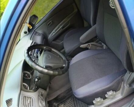 Синий Киа Рио, объемом двигателя 1.4 л и пробегом 281 тыс. км за 4300 $, фото 5 на Automoto.ua