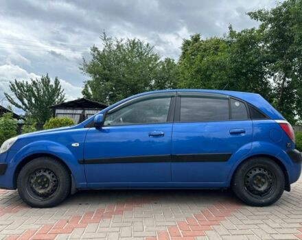 Синий Киа Рио, объемом двигателя 1.6 л и пробегом 215 тыс. км за 4800 $, фото 1 на Automoto.ua