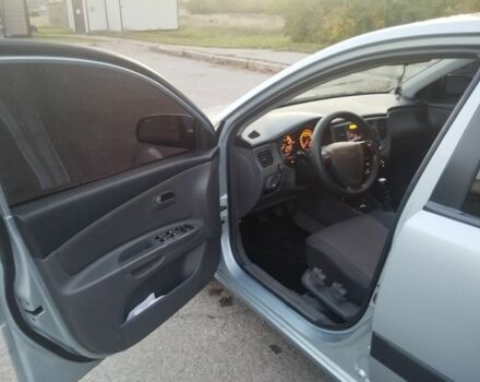 Синій Кіа Ріо, об'ємом двигуна 0 л та пробігом 267 тис. км за 4600 $, фото 5 на Automoto.ua