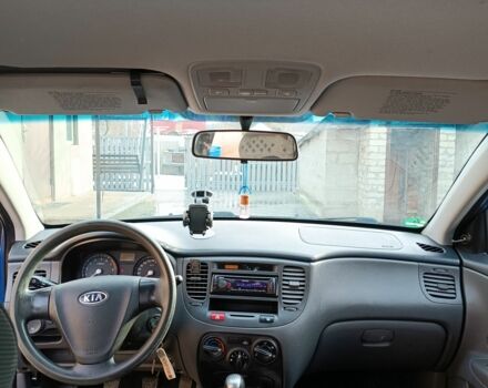 Синий Киа Рио, объемом двигателя 1.4 л и пробегом 231 тыс. км за 5000 $, фото 2 на Automoto.ua