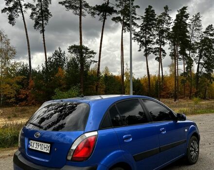 Синий Киа Рио, объемом двигателя 1.4 л и пробегом 198 тыс. км за 5300 $, фото 3 на Automoto.ua