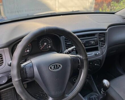 Синий Киа Рио, объемом двигателя 1.4 л и пробегом 267 тыс. км за 4500 $, фото 7 на Automoto.ua