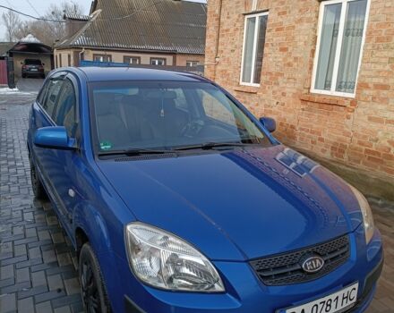 Синий Киа Рио, объемом двигателя 1.4 л и пробегом 231 тыс. км за 5000 $, фото 1 на Automoto.ua