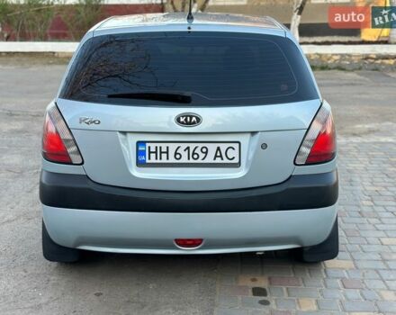 Синій Кіа Ріо, об'ємом двигуна 1.4 л та пробігом 184 тис. км за 4200 $, фото 3 на Automoto.ua
