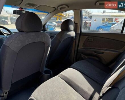 Синий Киа Рио, объемом двигателя 1.4 л и пробегом 343 тыс. км за 3490 $, фото 20 на Automoto.ua