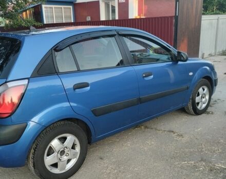 Синий Киа Рио, объемом двигателя 1.4 л и пробегом 190 тыс. км за 3200 $, фото 2 на Automoto.ua