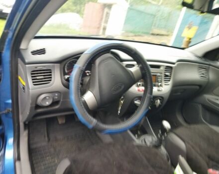 Синий Киа Рио, объемом двигателя 1.4 л и пробегом 169 тыс. км за 5500 $, фото 4 на Automoto.ua
