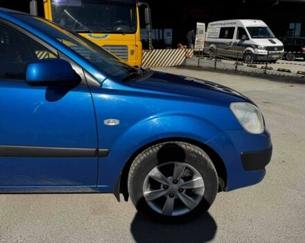 Синій Кіа Ріо, об'ємом двигуна 1.4 л та пробігом 343 тис. км за 4690 $, фото 4 на Automoto.ua