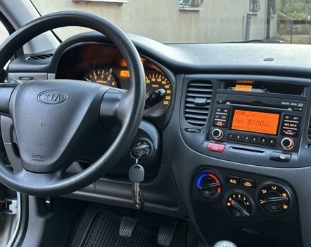 Синий Киа Рио, объемом двигателя 1.4 л и пробегом 49 тыс. км за 6450 $, фото 9 на Automoto.ua
