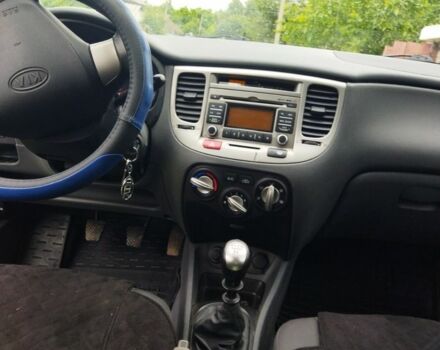Синий Киа Рио, объемом двигателя 1.4 л и пробегом 169 тыс. км за 5500 $, фото 7 на Automoto.ua