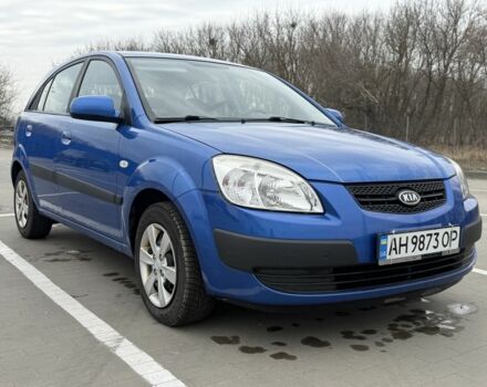 Синий Киа Рио, объемом двигателя 1.4 л и пробегом 179 тыс. км за 3800 $, фото 1 на Automoto.ua