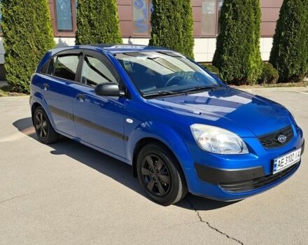Синий Киа Рио, объемом двигателя 1.4 л и пробегом 155 тыс. км за 4700 $, фото 2 на Automoto.ua