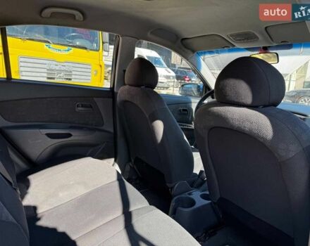 Синий Киа Рио, объемом двигателя 1.4 л и пробегом 343 тыс. км за 3490 $, фото 23 на Automoto.ua
