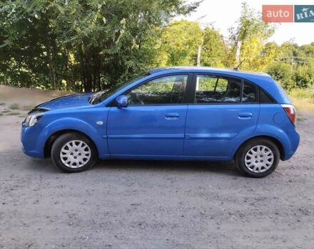 Синий Киа Рио, объемом двигателя 1.4 л и пробегом 200 тыс. км за 4150 $, фото 7 на Automoto.ua