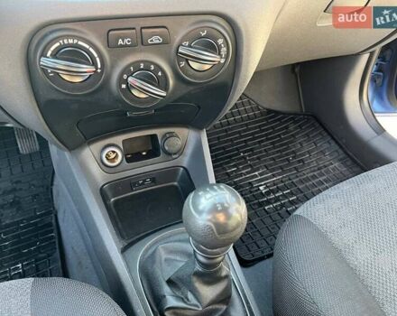 Синий Киа Рио, объемом двигателя 1.4 л и пробегом 185 тыс. км за 5300 $, фото 13 на Automoto.ua