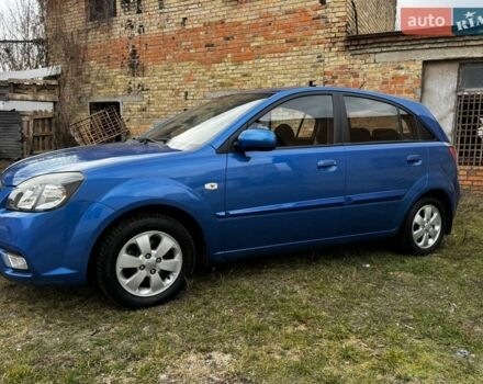 Синій Кіа Ріо, об'ємом двигуна 1.4 л та пробігом 93 тис. км за 8200 $, фото 3 на Automoto.ua