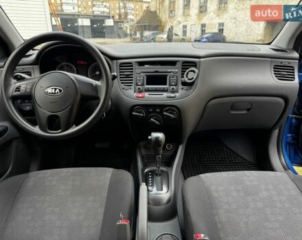 Синій Кіа Ріо, об'ємом двигуна 1.4 л та пробігом 93 тис. км за 8200 $, фото 23 на Automoto.ua