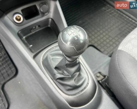 Синій Кіа Ріо, об'ємом двигуна 1.4 л та пробігом 190 тис. км за 5490 $, фото 28 на Automoto.ua