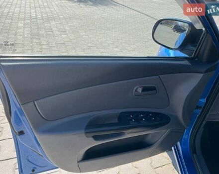 Синий Киа Рио, объемом двигателя 1.4 л и пробегом 185 тыс. км за 5300 $, фото 11 на Automoto.ua