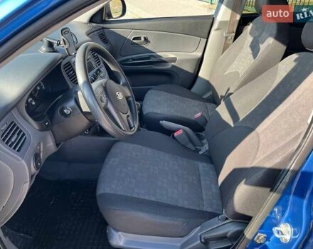 Синий Киа Рио, объемом двигателя 1.4 л и пробегом 185 тыс. км за 5300 $, фото 10 на Automoto.ua