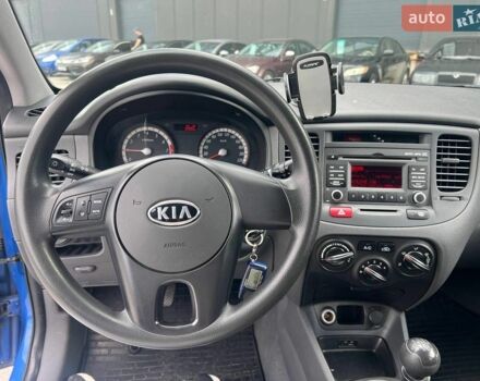 Синій Кіа Ріо, об'ємом двигуна 1.4 л та пробігом 190 тис. км за 5490 $, фото 20 на Automoto.ua