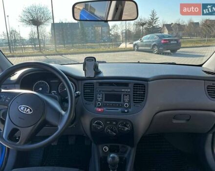 Синий Киа Рио, объемом двигателя 1.4 л и пробегом 182 тыс. км за 5800 $, фото 9 на Automoto.ua
