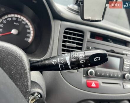 Синій Кіа Ріо, об'ємом двигуна 1.4 л та пробігом 190 тис. км за 5490 $, фото 23 на Automoto.ua