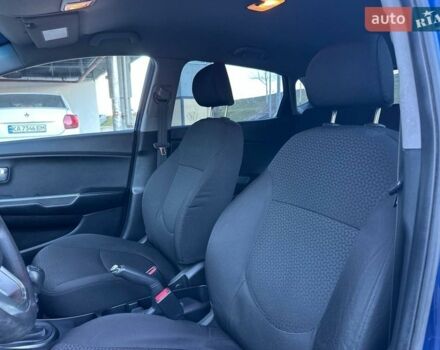 Синій Кіа Ріо, об'ємом двигуна 1.4 л та пробігом 128 тис. км за 6300 $, фото 9 на Automoto.ua