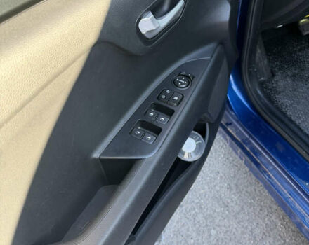 Синий Киа Рио, объемом двигателя 1.59 л и пробегом 86 тыс. км за 18500 $, фото 7 на Automoto.ua