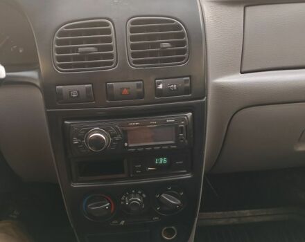 Синій Кіа Ріо, об'ємом двигуна 1.3 л та пробігом 260 тис. км за 1950 $, фото 7 на Automoto.ua