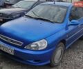 Синий Киа Рио, объемом двигателя 1.3 л и пробегом 200 тыс. км за 2400 $, фото 2 на Automoto.ua