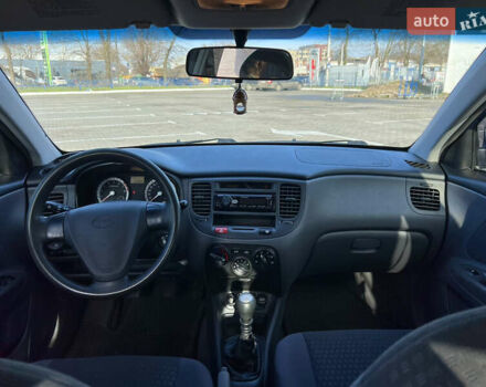 Синій Кіа Ріо, об'ємом двигуна 1.4 л та пробігом 121 тис. км за 5600 $, фото 23 на Automoto.ua