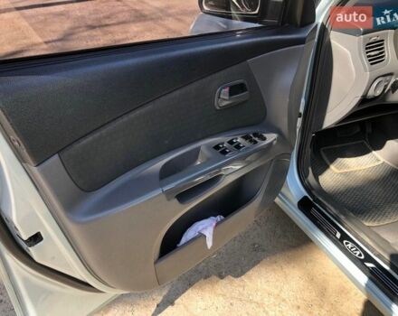 Синій Кіа Ріо, об'ємом двигуна 1.3 л та пробігом 164 тис. км за 4450 $, фото 6 на Automoto.ua