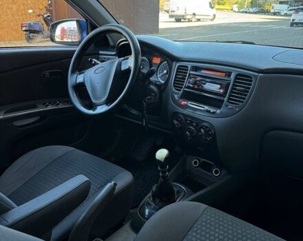 Синий Киа Рио, объемом двигателя 1.4 л и пробегом 279 тыс. км за 3300 $, фото 11 на Automoto.ua