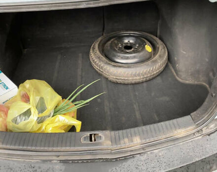 Синий Киа Рио, объемом двигателя 1.4 л и пробегом 161 тыс. км за 4600 $, фото 13 на Automoto.ua