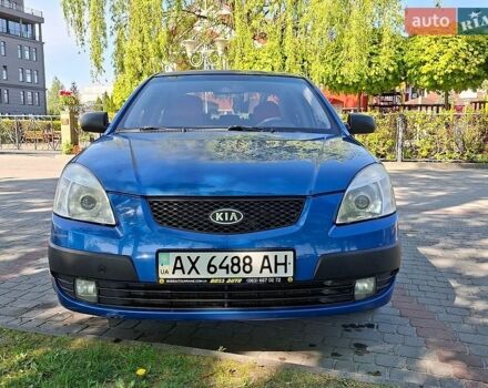 Синій Кіа Ріо, об'ємом двигуна 1.3 л та пробігом 190 тис. км за 2900 $, фото 2 на Automoto.ua
