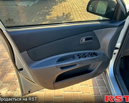 Синій Кіа Ріо, об'ємом двигуна 1.4 л та пробігом 261 тис. км за 4899 $, фото 7 на Automoto.ua