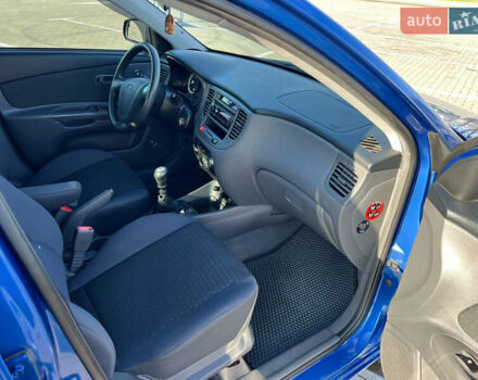 Синій Кіа Ріо, об'ємом двигуна 1.4 л та пробігом 121 тис. км за 5600 $, фото 40 на Automoto.ua