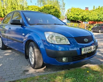 Синій Кіа Ріо, об'ємом двигуна 1.3 л та пробігом 190 тис. км за 2900 $, фото 3 на Automoto.ua