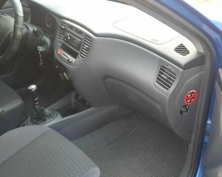 Синий Киа Рио, объемом двигателя 1.4 л и пробегом 122 тыс. км за 4500 $, фото 5 на Automoto.ua