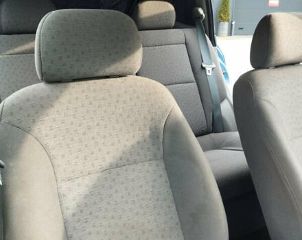 Синий Киа Рио, объемом двигателя 1.3 л и пробегом 205 тыс. км за 2300 $, фото 8 на Automoto.ua