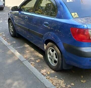 Синий Киа Рио, объемом двигателя 1.6 л и пробегом 193 тыс. км за 5700 $, фото 2 на Automoto.ua